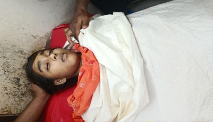 ​বাবার কাছে মোবাইল চেয়ে না পাওয়ায়  কিশোরীর আত্মহত্যা