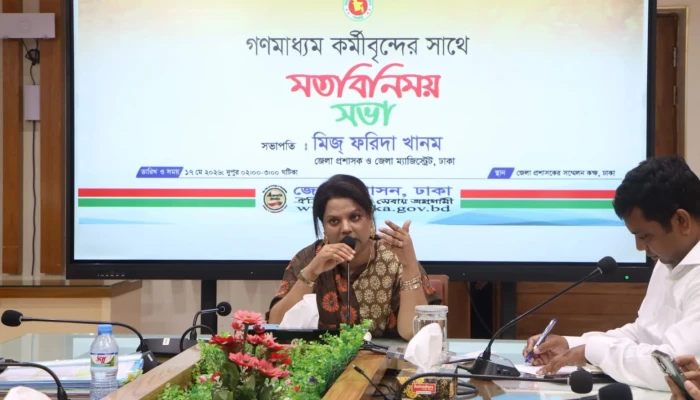 সেবাগ্রহীতাদের ভোগান্তি কমাতে চালু হচ্ছে ‘হ্যালো ডিসি’