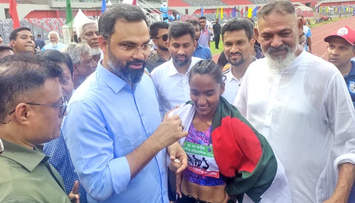 উৎসবের আমেজ না থাকায় হতাশ ক্রীড়া প্রতিমন্ত্রী