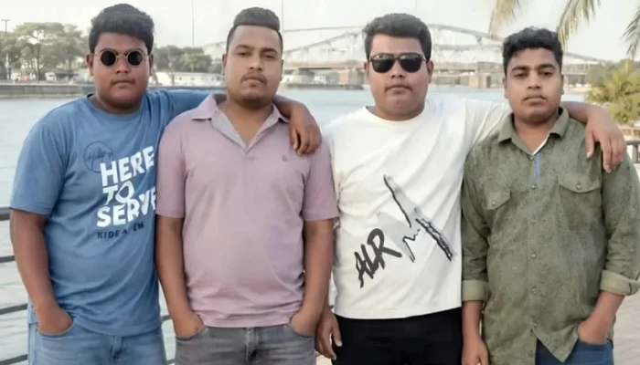 চার ভাইয়ের জানাজা পড়ালেন ছোট ভাই, শোকে নির্বাক এলাকাবাসী