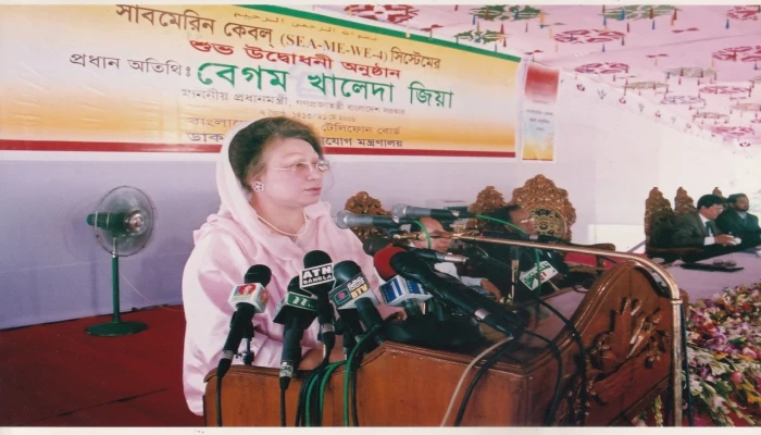 প্রথম সাবমেরিন ক্যাবলের ২০ বছর, বৈপ্লবিক পরিবর্তনে ভূমিকা খালেদা জিয়ার