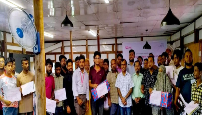 ​অধিক দুধ উৎপাদন ও লাভজনক খামার গঠনে খামারিদের প্রশিক্ষণ