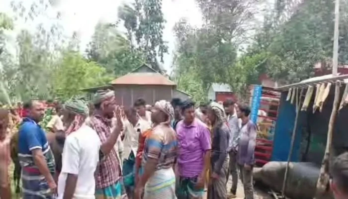 দেওয়ানগঞ্জে ভটভটি উল্টে গরু ব্যবসায়ী নিহত
