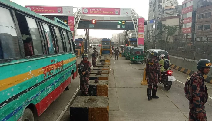 যানজট নিয়ন্ত্রণ ও ঈদযাত্রা নির্বিঘ্ন করতে কাজ করছে বিজিবি