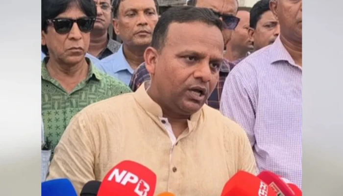 অফিসে অনুপস্থিত ১৬ কর্মকর্তাকে স্ট্যান্ড রিলিজ