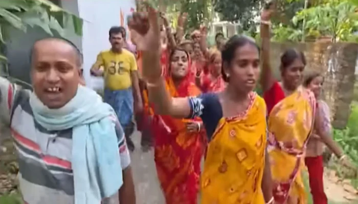 গরু কোরবানির বিষয়ে কলকাতা হাইকোর্টের সিদ্ধান্তের বিরুদ্ধে হিন্দুদের বিক্ষোভ