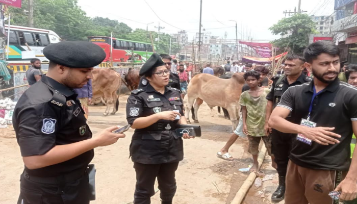 আসন্ন ঈদ-উল-আযহা উপলক্ষে বিভিন্ন পশুর হাট পরিদর্শন এবং ঈদযাত্রা নিবির্ঘ্ন করতে বিশেষ নিরাপত্তা ব্যবস্থা জোরদার করেছে র‌্যাব-১০।*