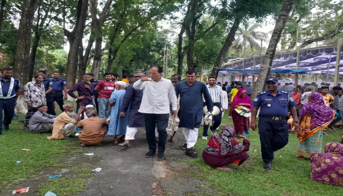 জিয়াউর রহমানের শাহাদৎ বার্ষিকীতে লালমনিরহাটে দোয়া ও খাবার  বিতরণ : ত্রাণমন্ত্রী দুলু