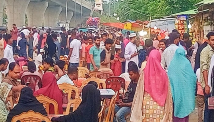 ঈদের ছুটিতে কাউখালীর কঁচা নদীর তীরে মানুষের ঢল, স্থায়ী বিনোদন কেন্দ্রের দাবি