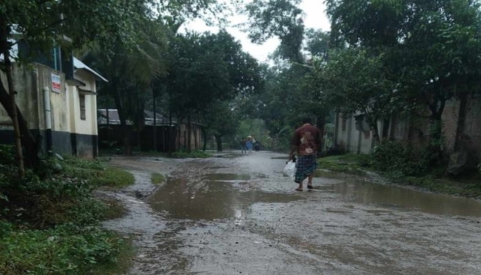 মধ্যপাড়া খনিজ শিল্পাঞ্চল পাকা রাস্তায় জলাবদ্ধতা
