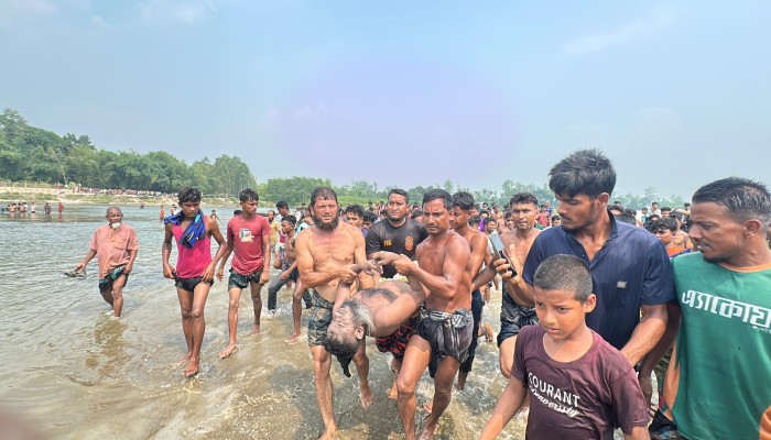 খানসামায় এক মুহূর্ত, নিভে গেল দুই ভাইয়ের প্রাণ