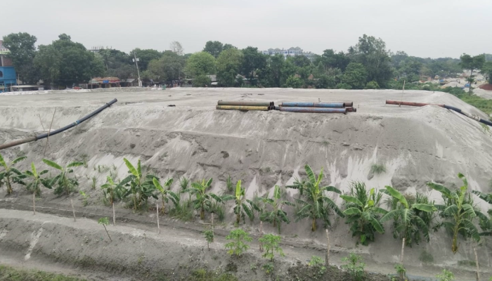 রানীনগর বালুমহাল দখলের অভিযোগ, সাড়ে ১১ কোটি টাকা ফেরত চাইলেন ইজারাদার