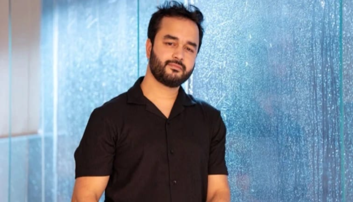 ​দীর্ঘ বিরতি ভেঙে ‘ভালোবাসতে কি ভয় হয়’ নিয়ে ফিরছেন মেহরাব।