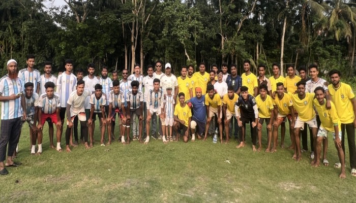 কাউখালীতে বিশ্বকাপের উন্মাদনায় আর্জেন্টিনা-ব্রাজিল সমর্থকদের প্রীতি ফুটবল ম্যাচ, জয় আর্জেন্টিনার