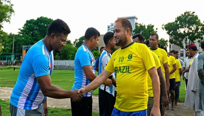 কুড়িগ্রামে পুলিশ সদস্যদের প্রীতি ফুটবল ম্যাচে আর্জেন্টিনাকে হারিয়ে ব্রাজিলের জয়