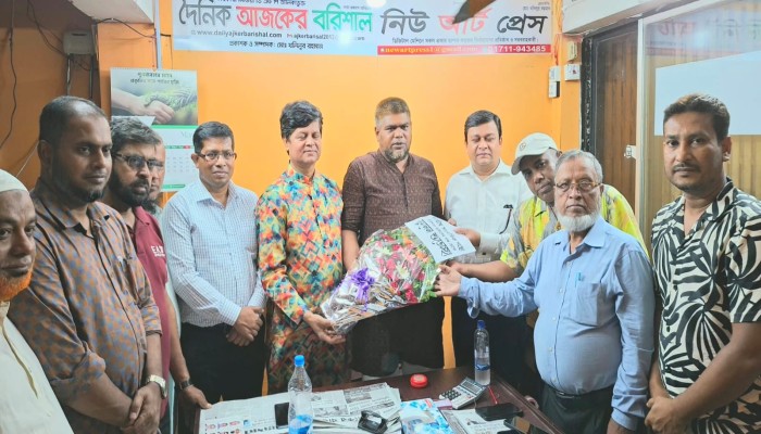 জাতীয় সাংবাদিক সংস্থার নবনিযুক্ত বিভাগীয় সভাপতিকে ফুলেল শুভেচ্ছায় বরণ