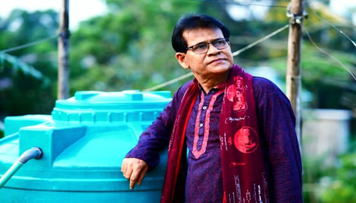 একজন গানের কারিগর বিজয় সরকার।