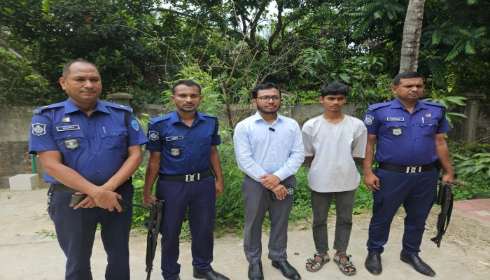 বাঁশখালীতে বাবা মায়ের সহযোগিতায় অনলাইন জুয়া ও অপরাধে জড়িত যুবককে ৬ মাসের কারাদণ্ড