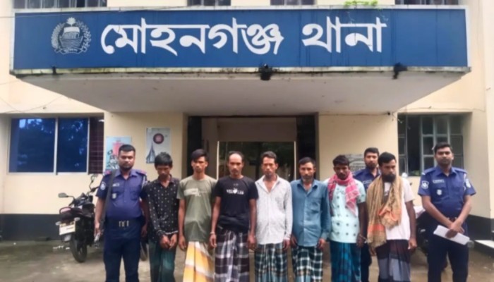 মোহনগঞ্জে জুয়ার আসরে পুলিশের অভিযান, সাত জুয়াড়ি গ্রেপ্তার
