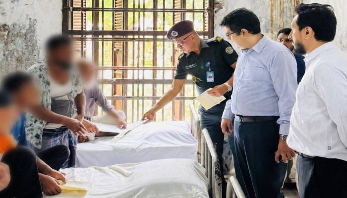 হবিগঞ্জ কারাগারে বন্দিদের পুনর্বাসন কার্যক্রম আরও জোরদারের তাগিদ জেলা প্রশাসকের