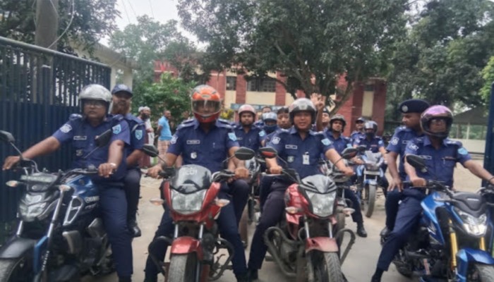 কার্যক্রম নিষিদ্ধ আওয়ামী লীগের নাশকতা ঠেকাতে পুলিশের বিশেষ মহড়া।