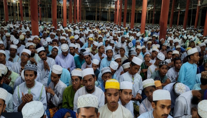 আদব মানুষকে সম্মানিত করে পক্ষান্তরে আদবহীনতা মানুষের মর্যাদা নষ্ট করে -ছারছীনার পীর ছাহেব