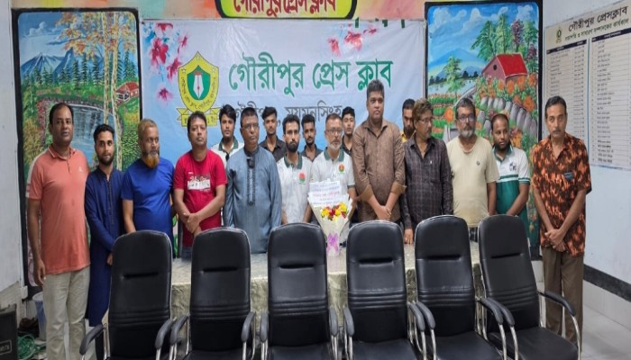 গৌরীপুর প্রেস ক্লাবে চেয়ার প্রদান করলো ফিউচার অব গৌরীপুর