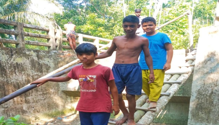 কাউখালীতে ৭ বছরেও শেষ হয়নি ১ কোটি ১৪ লাখ টাকার গার্ডার ব্রিজ