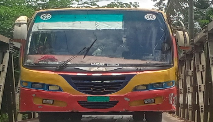 কাউখালী-বরিশাল সরাসরি বাস সার্ভিস নেই: চরম ভোগান্তিতে সাধারণ যাত্রী ও শিক্ষার্থীরা