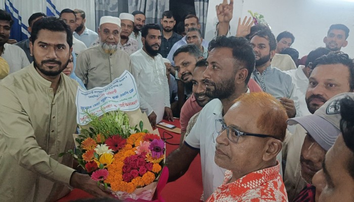 প্রতিমন্ত্রী নুরুল হকের সাথে গলাচিপা প্রেসক্লাবের আহ্বায়ক কমিটির সৌজন্য সাক্ষাৎ