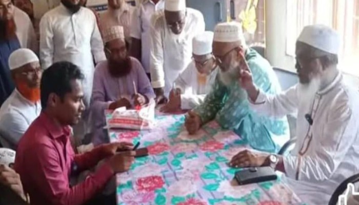 কুড়িগ্রাম নদীবন্দরে অতিরিক্ত ভাড়া ও খাজনা আদায়সহ নানা অনিয়ম নিয়ে এমপি'র ক্ষোভ