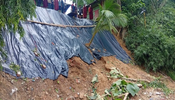 ভারী বর্ষণে রাজস্থলীতে ভূমিধসের মুখে ৬৯ বছরের ঐতিহ্যবাহী নাইক্যছড়া আগা পাড়া বৌদ্ধ বিহার, জরুরি গাইড ওয়াল নির্মাণের দাবি