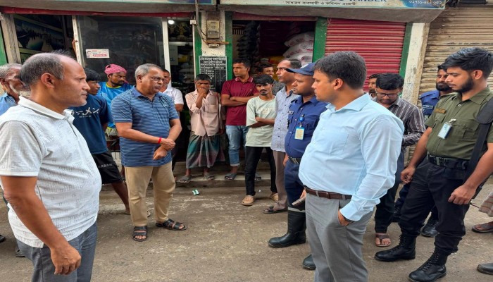 অনুমোদনহীন ৭ তলা ভবন নির্মাণ: ত্রিশালে মালিকের লাখ টাকা জরিমানা, কাজ বন্ধের নির্দেশ