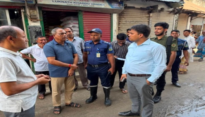 ত্রিশালে অনুমোদন ছাড়া বহুতল ভবন নির্মাণে  ভবন মালিকে জরিমানা