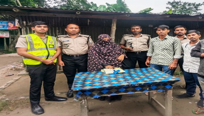 কেন্দুয়ায় ২৮ লাখ টাকার ইয়াবাসহ নারী মাদক কারবারি আটক