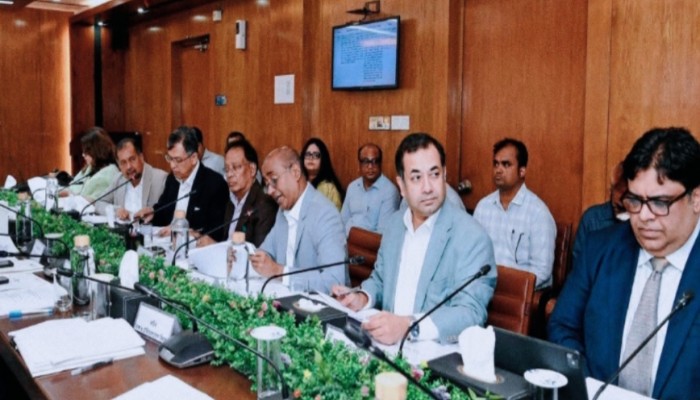 আইন চূড়ান্তকরণে আলোচনায় তথ্য ও সম্প্রচার প্রতিমন্ত্রী ইয়াসের খান চৌধুরী এমপি