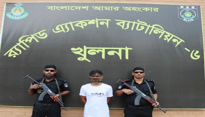 নির্জনা হত্যা মামলার আসামি ঘাতক বাবা আলিম ওরফে আকাশকে গ্রেফতার