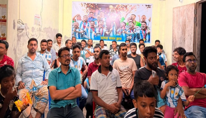 কাউখালীতে বিশ্বকাপ ফাইনাল ঘিরে উৎসবের আমেজ, বড় পর্দায় খেলা দেখা ও পিকনিকের প্রস্তুতি