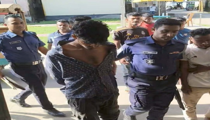 সুনামগঞ্জের বুড়িস্থল এলাকায় এক শিশুকে ধর্ষনের ঘটনায় জনতা গণধোলাই দিয়ে পুলিশে সোর্পদ