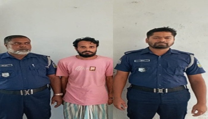 কেন্দুয়ায় বিকাশ ব্যবসায়ীর টাকা ছিনতাই: সন্দেহভাজন গ্রেপ্তার, ৫ দিনের রিমান্ড আবেদন