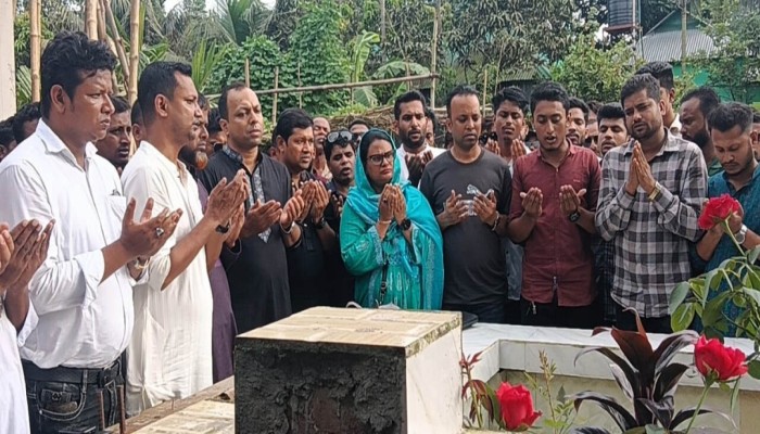 তারেক রহমানের উপহার পেল জুলাইয়ের শহীদ বিপ্লবের পরিবার