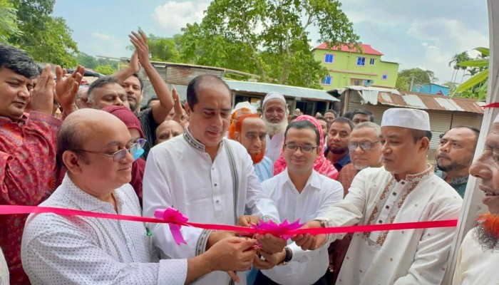 আটপাড়ায় হাছিনা ডায়গনস্টিক অ্যান্ড কনসালটেশন সেন্টারের উদ্বোধন করলেন এমপি হিলালী