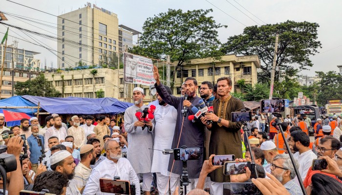 গ্যাসের দাম কমানো না হলে পেট্রোবাংলা ঘেরাও কর্মসূচির হুঁশিয়ারি সেলিম উদ্দিনের*