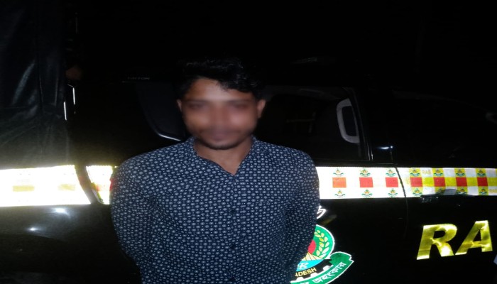 লালমনিরহাটের আদিতমারীতে সাত বছরের শিশু ধর্ষণ মামলার প্রধান আসামিকে গ্রেফতার করেছে র‌্যাব-১৩