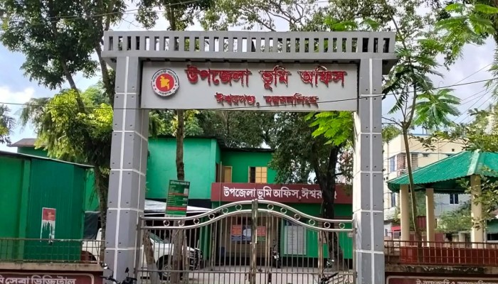 ভুমি অফিসের অনিয়ম, কোর্টের নিষেধাজ্ঞার পরও নামজারী