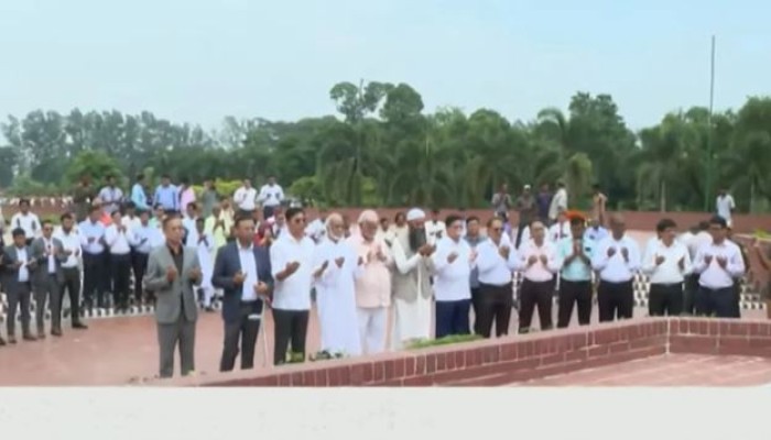 জাতীয় স্মৃতিসৌধে নবনিযুক্ত ৫ মন্ত্রী-প্রতিমন্ত্রীর শ্রদ্ধা
