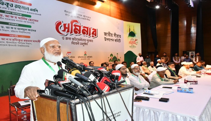 ফ্যাসিবাদ একটি সংক্রামক ব্যাধি; যার ভেতরে এটি প্রবেশ করে, সে-ই ফ্যাসিস্ট হয়ে ওঠে - বিরোধীদলীয় নেতা
