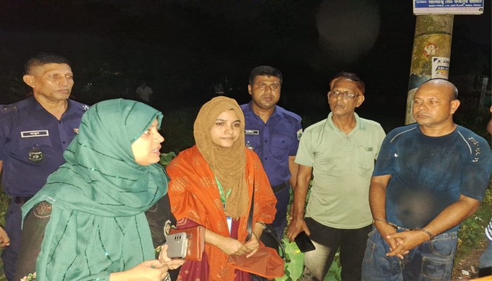 আদমদীঘিতে অ'বৈধভাবে হারপিক ও খাবার স্যালাইন তৈরির অপরাধে ৬ মাসের কা'রাদণ্ড