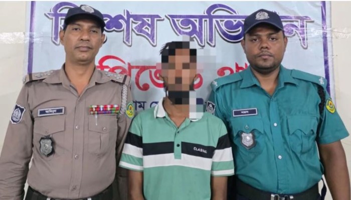 চট্টগ্রামে সড়ক দু'র্ঘ'ট'না'য় নিহত এইচএসসি পরীক্ষার্থী, ক্রেনচালক গ্রে'প্তা'র