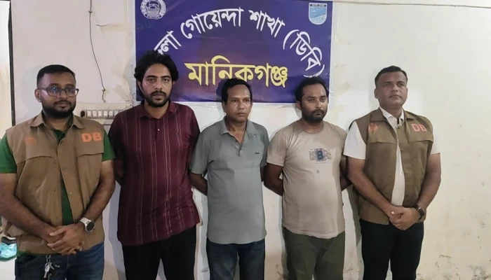 সরকারি অ্যাম্বুলেন্সে পাওয়া গেল দেড় হাজার ই'য়া'বা, চালকসহ গ্রে'প্তা'র ৩